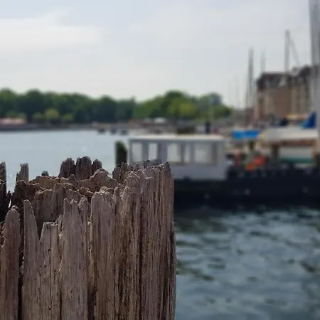 Hansekoje Mit Balkon Direkt Am Hafen *