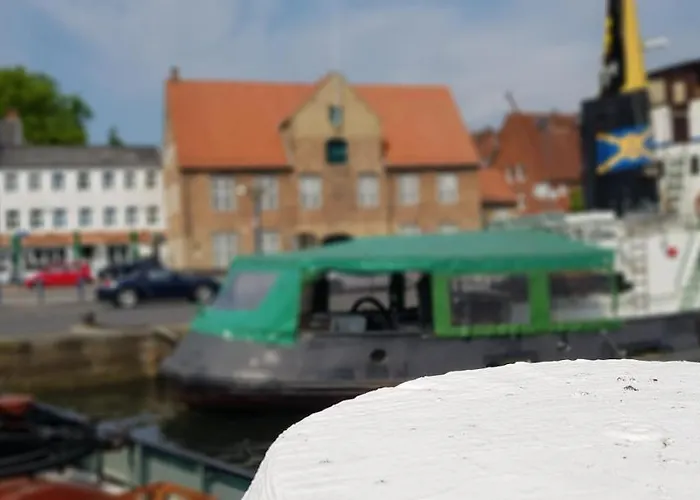 Hansekoje Direkt An Der Hafenspitze *